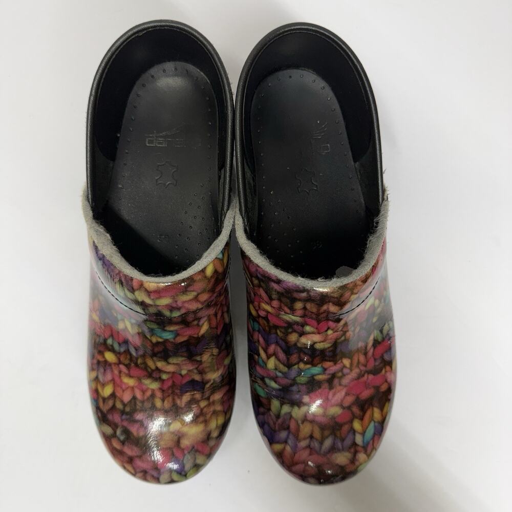 Dansko Clogs Multicolor Funky Knit Pattern Size 38 Nursing Comfortable Durable